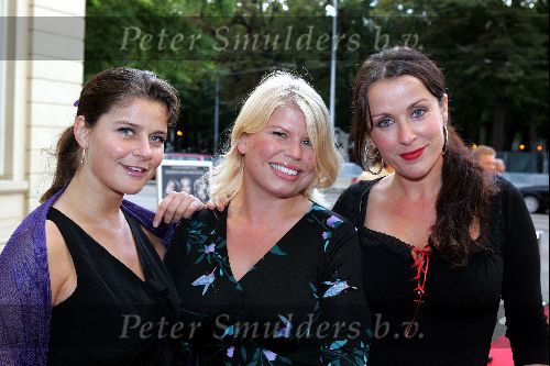 Den Haag 30 augustus 2004
Premiere Passion in schouwburg Den Haag.
de bifi\'s