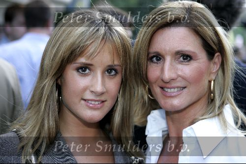 Amsterdam 25 augustus 2004
Presentatie nieuwe blad Zuid .
Chantal Bles met moeder