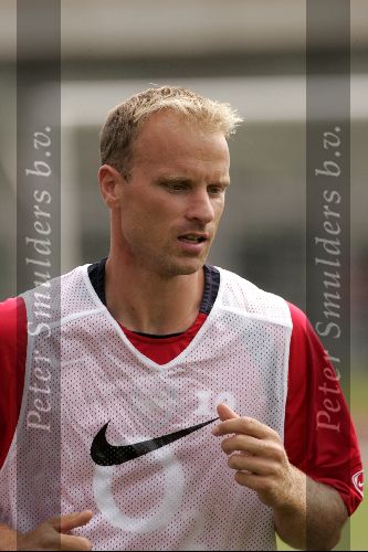 Amsterdam 31 juli 2004
Dennis Bergkamp at the training of Arsenal