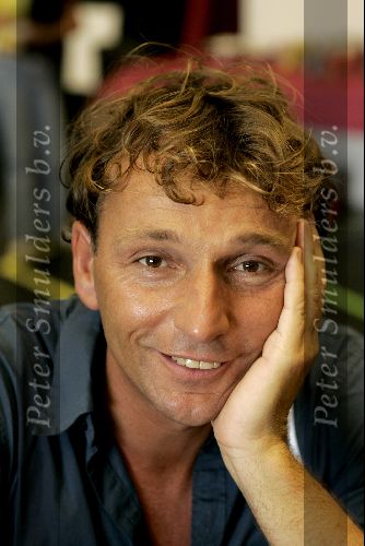 Amsterdam 1 augustus 2004
Presentatie  musical Crazy for You.
Dick Cohen