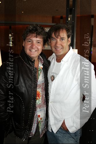 Loosdrecht 31 augustus 2004
Persconferentie Gerard Joling bij Zin in Loosdrecht.
Gerard Joling met Rene Froger