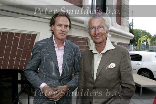 Amsterdam 25 augustus 2004
Presentatie nieuwe blad Zuid .
Jort Kelder met Harry Mulisch