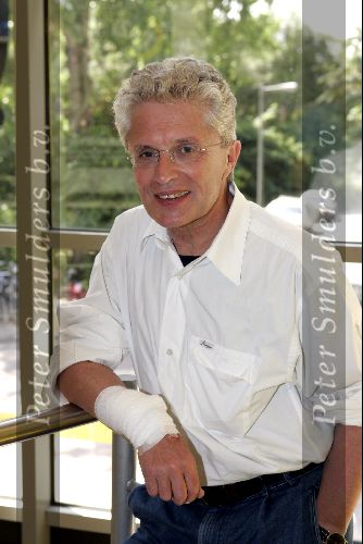 Amsterdam 1 augustus 2004
Presentatie  musical Crazy for You.
Jacques d Ancona met arm in verband