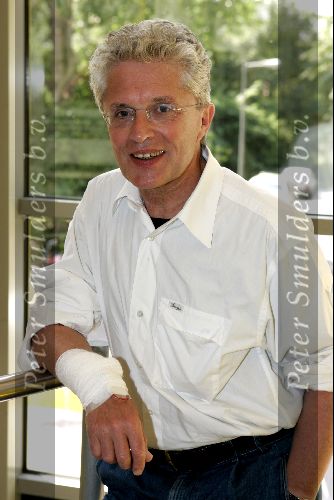 Amsterdam 1 augustus 2004
Presentatie  musical Crazy for You.
Jacques d Ancona met arm in verband