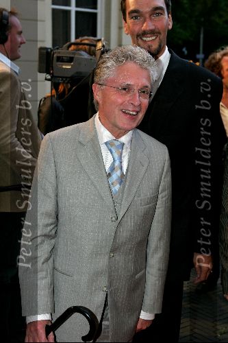 Den Haag 30 augustus 2004
Premiere Passion in schouwburg Den Haag.
Jacques d Ancona met vriend hans