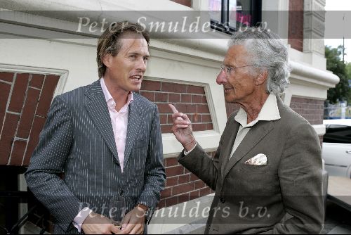 Amsterdam 25 augustus 2004
Presentatie nieuwe blad Zuid .
Jort Kelder met Harry Mulisch