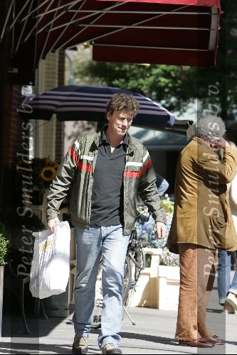 Amsterdam 28 augustus 2004
Marc Klein Essink boodschappen doen op de Cornelis Schuytstraat