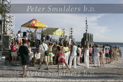 Curacao 13 augustus 2004
Marco Borsato optreden op Mambo Beach. 
Soundcheck!!
