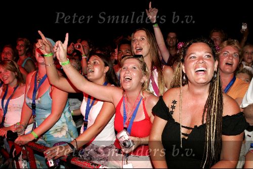 Curacao 13 augustus 2004
Marco Borsato optreden op Mambo Beach. 
fans