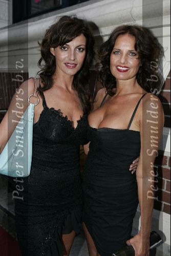 Amsterdam 25 augustus 2004
Presentatie nieuwe blad Zuid .
Irene van der Laar Mariska Hulscher