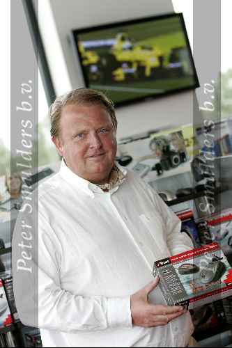 Dordrecht 31 augustus 2004
Michel Perridon bij interview voor F1 racing.