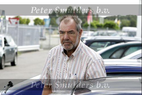 Hoofddorp 28 augustus 2004
Nico Zwinkels boodschappen doen in Mercedes