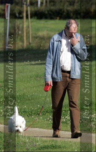 Houten 28 augustus 2004
Nico Zwinkels hond uitlaten