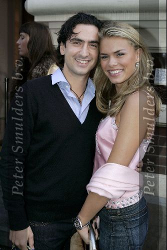 Amsterdam 25 augustus 2004
Presentatie nieuwe blad Zuid .
Nicolette v Dam met vriend