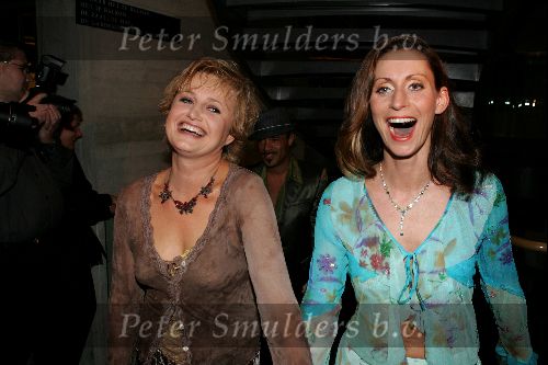Den Haag 30 augustus 2004
Premiere Passion in schouwburg Den Haag.
Vera Mann en Pia Douwes