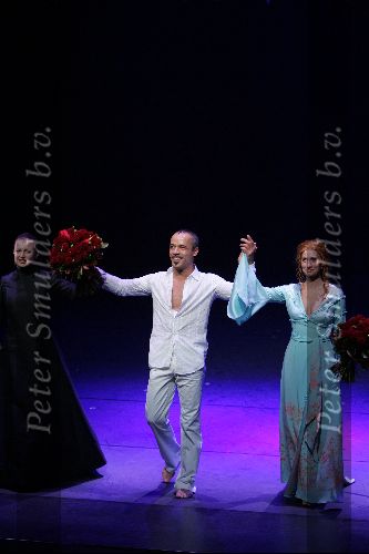 Den Haag 30 augustus 2004
Premiere Passion in schouwburg Den Haag.
Stanley Burlesson   Vera Mann en Pia Douwes