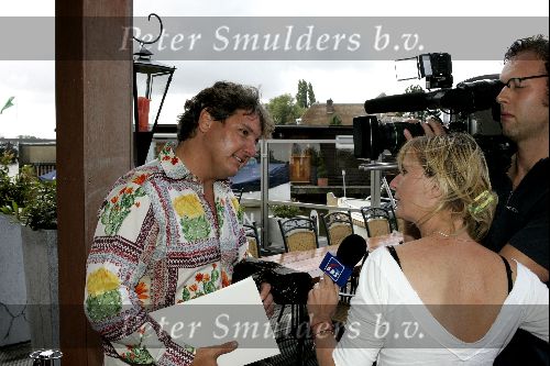 Loosdrecht 31 augustus 2004
Persconferentie Gerard Joling bij Restaurant Zin.
Rene Froger