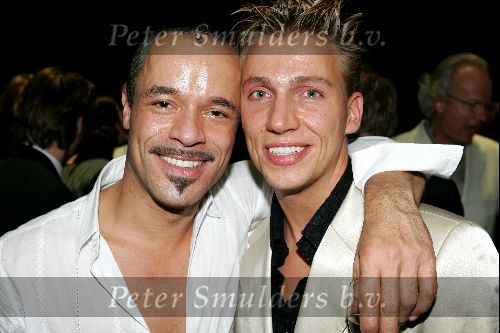 Den Haag 30 augustus 2004
Premiere Passion in schouwburg Den Haag.
Stanley Burlesson met vriend Visscher