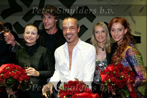 Den Haag 30 augustus 2004
Premiere Passion in schouwburg Den Haag.
Stanley Burlesson   Vera Mann en Pia Douwes  Koert Jan de Bruijn en Joke de Kruijf
