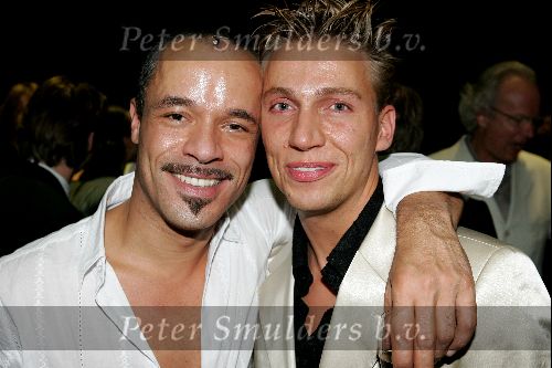 Den Haag 30 augustus 2004
Premiere Passion in schouwburg Den Haag.
Stanley Burlesson met vriend Visscher