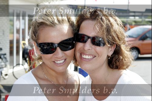 Zandvoort 7 augustus 2004
Tatjana met Manon op circuit zandvoort