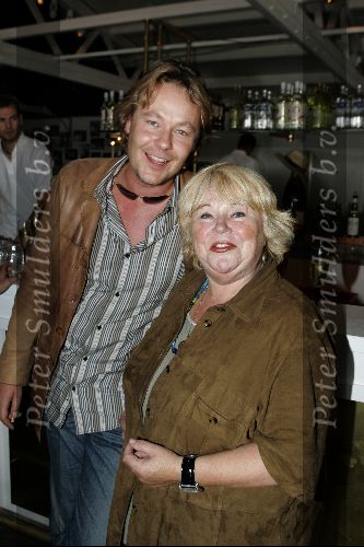 Bloemendaal 31 augustus 2004
Feestje radio Veronica in strandtent Vroeger.
Tineke de Nooy en Gijs Staverman