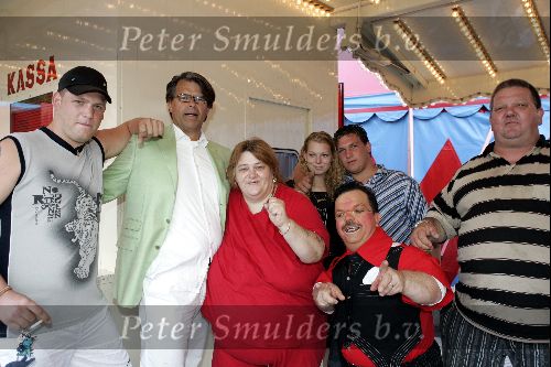 Amsterdam 3 augustus 2004
Premiere circus Renz in Amsterdam.
Familie de Tokkies en Emile Ratelband