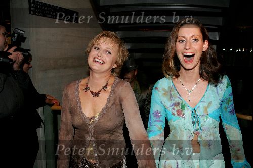 Den Haag 30 augustus 2004
Premiere Passion in schouwburg Den Haag.
Vera Mann en Pia Douwes