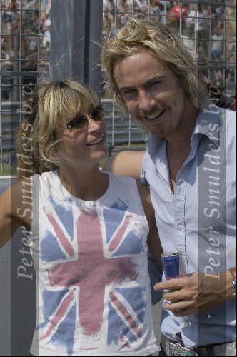 Zandvoort, 8 Augustus 2004
Masters of formule 3 op racecircuit zandvoort
Chris Zegers en Wendy v Dijk