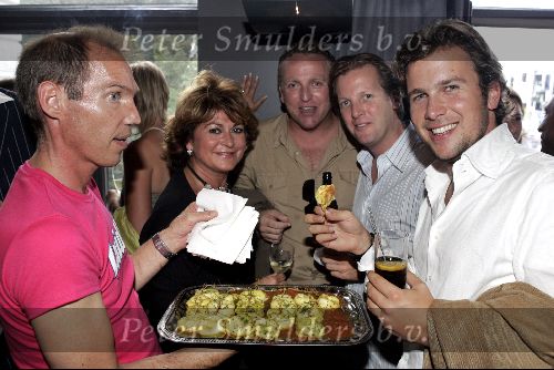 Amsterdam 25 augustus 2004
Presentatie nieuwe blad Zuid .
Winston Gerschtanowitz