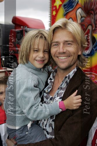 Amsterdam 9 augustus 2005
Premiere Circus Renz in Amsterdam.
Antonie Kamerling en zijn zoon Merlijn