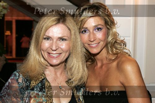 Amsterdam 31 augustus 2005
Presentatie Glamour en Lady card in Amstel hotel.
Wendy v Dijk met Char