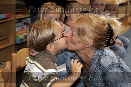 Fijnaart 23 augustus 2005
Christiaan Bauer voor het eerst naar school met broer Jan en Frans Bauer en Mariska Bauer