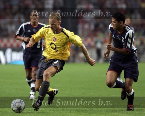Amsterdam 27 juli 2005
Ajax-Arsenal 0-1 tijdens amsterdam tournament.
Dennis Bergkamp en Hedwiges Maduro