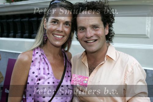 Amsterdam 31 augustus 2005
Presentatie Glamour en Lady card in Amstel hotel.
Dirk Zeelenberg met vriendin