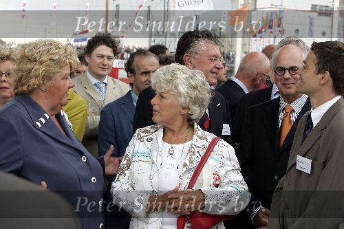 Amsterdam 20 augustus 2005
Koningin Beatrix doopt Beatrix catemaran voor het prinses Beatrix fonds op Sail 2005. Ronny Gerschtanowitz Karla Peijs en Erica Terpstra