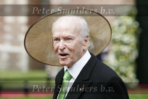 Noordwijk 27 augustus 2005
Trouwen Prins Pieter Christiaan en Anita v Eijk.
Erik Hazelhoff Roelfzema (soldaat v oranje) met vrouw