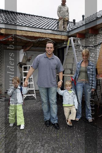 Fijnaart 23 augustus 2005
Christiaan Bauer voor het eerst naar school met broer Jan en Frans Bauer en Mariska Bauer