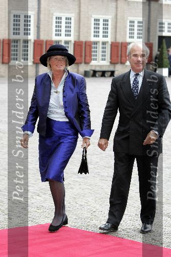 Apeldoorn 25 augustus 2005
Trouwen Prins Pieter Christiaan en Anita v Eijk.
Frans Weisglas met vrouw