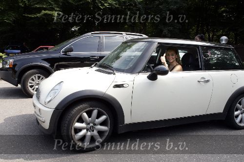 Hierden 15 juli 2005
Jasmine Sendar trouwen met Rutger Fahrner.
Froukje de Both in mini cooper