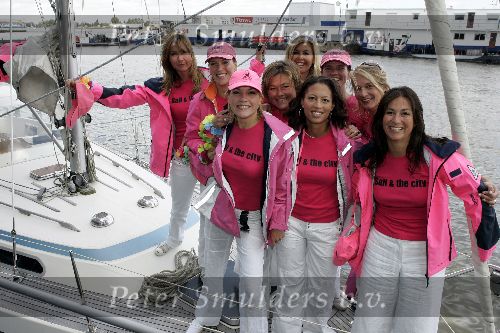 Amsterdam  4 augustus 2005
Presentatie zeilteam Maureen du Toit en Gallyon v Vessem bij Onassis aan het ij in amsterdam