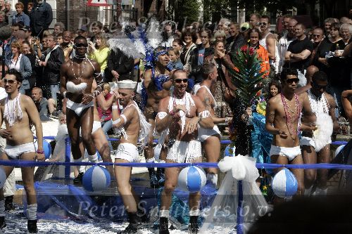 Amsterdam 6 augustus 2005
Gay parade door de grachten van Amsterdam.