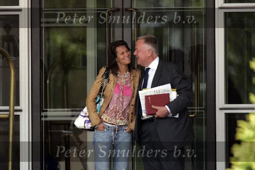 Amsterdam 9 augustus 2005
Harry mens verlaat het Hilton met zijn vriendin