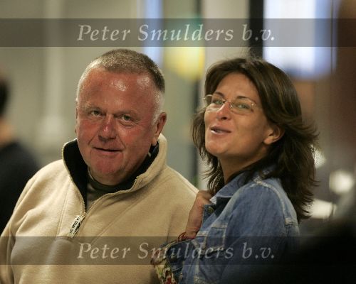 Schiphol 9 augustus 2005
Harry mens met zijn nieuwe vriendin Lara op  Schiphol