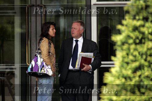 Amsterdam 9 augustus 2005
Harry mens verlaat het Hilton met zijn vriendin