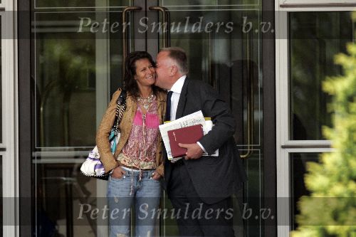 Amsterdam 9 augustus 2005
Harry mens verlaat het Hilton met zijn vriendin