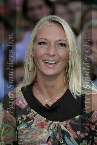 Aalsmeer 24 augustus 2005
Big Brother V bij endemol met Bridget Maasland en Ruud de Wild
Ingrid BB