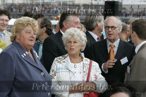 Amsterdam 20 augustus 2005
Koningin Beatrix doopt Beatrix catemaran voor het prinses Beatrix fonds op Sail 2005. 
Ronny Gerschtanowitz Karla Peijs en Erica Terpstra