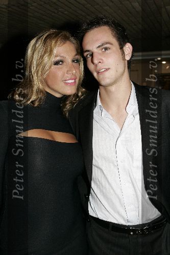 Aalsmeer 24 augustus 2005
Big Brother V bij endemol met Bridget Maasland en Ruud de Wild
Kely BB met vriend