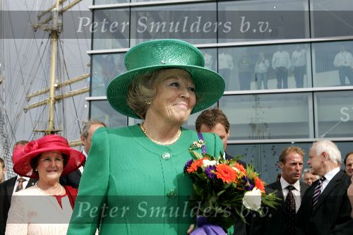 Amsterdam 20 augustus 2005
Koningin Beatrix doopt Beatrix catemaran voor het prinses Beatrix fonds op Sail 2005